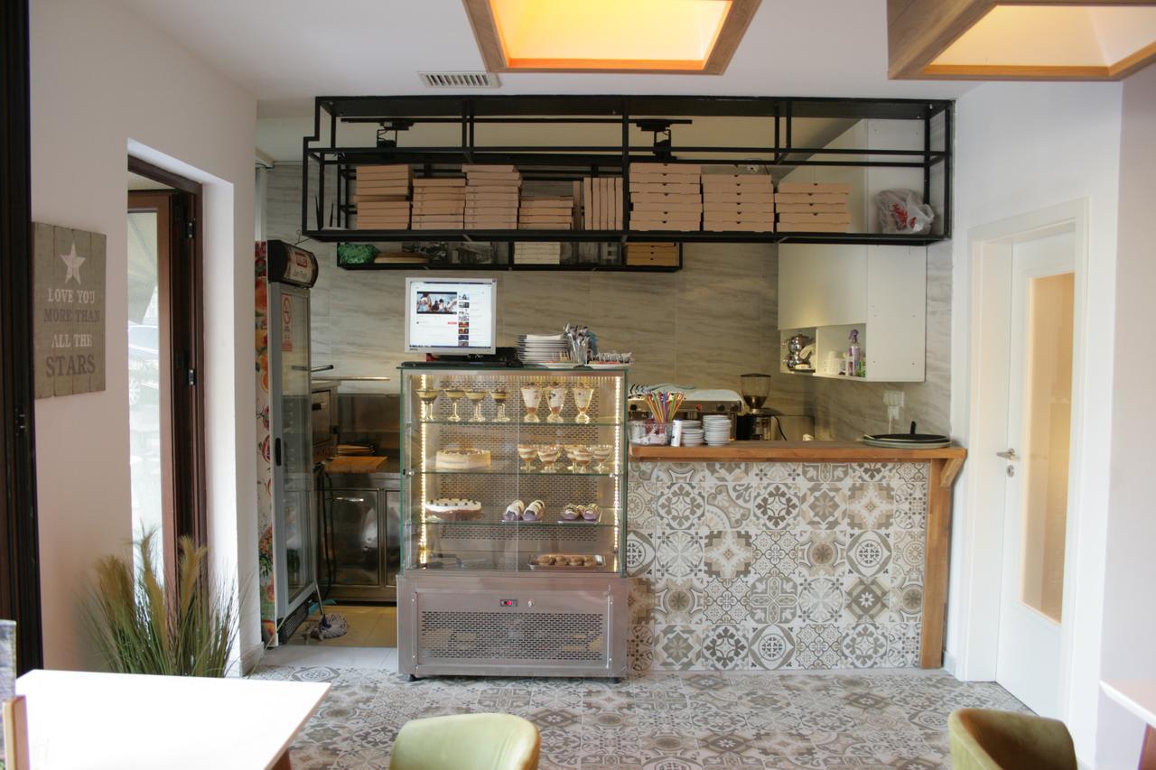 Saray Hotel Prizren Luaran gambar