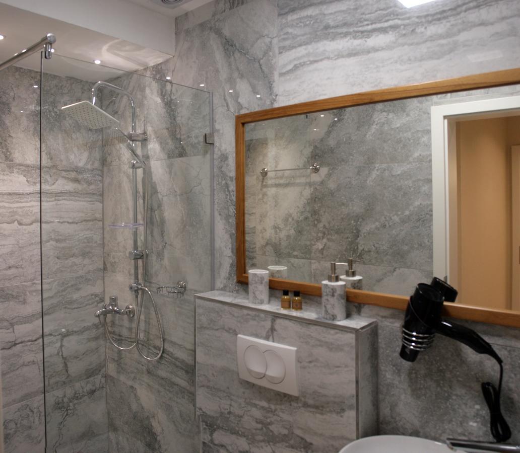 Saray Hotel Prizren Luaran gambar
