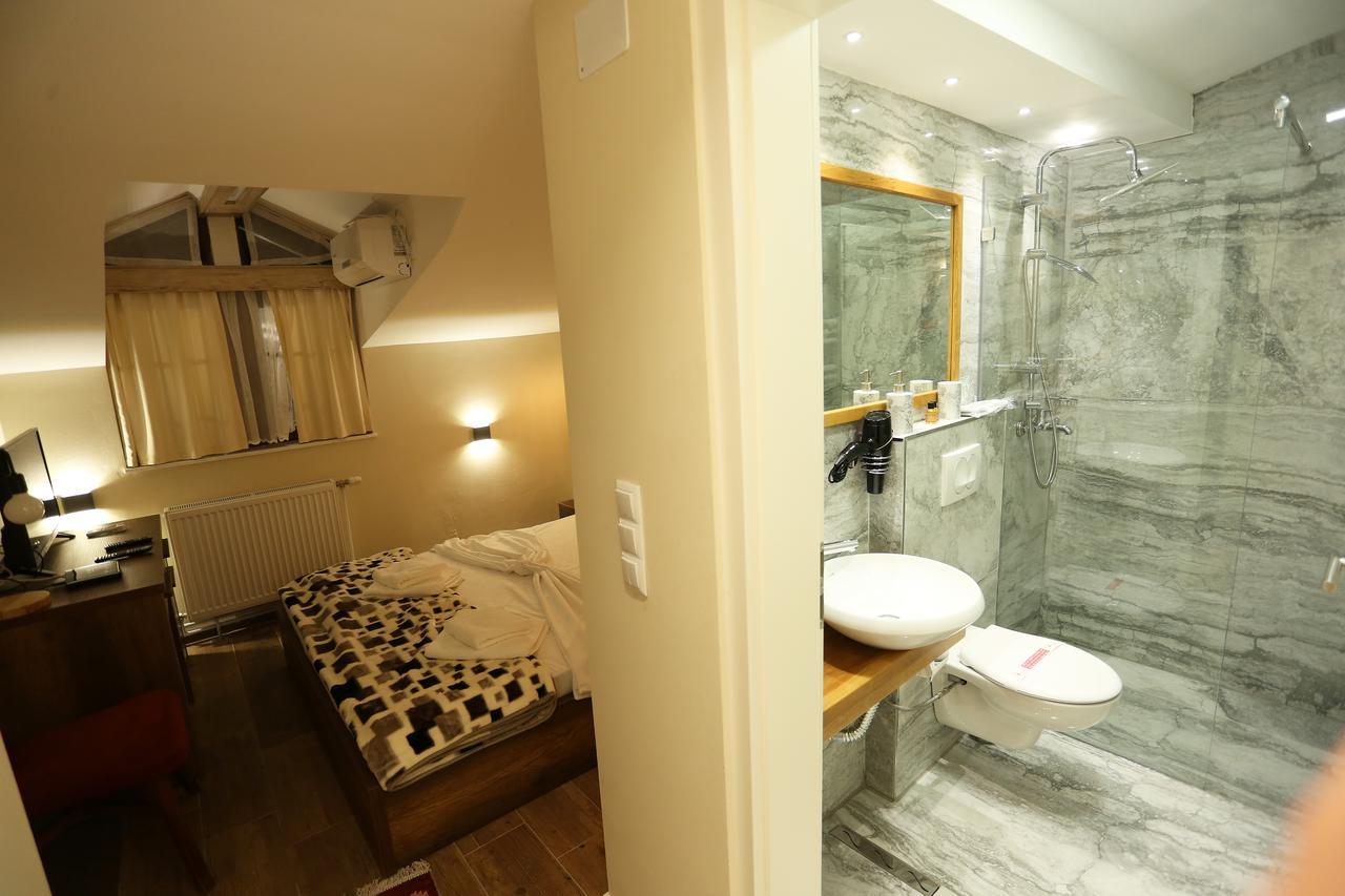 Saray Hotel Prizren Luaran gambar