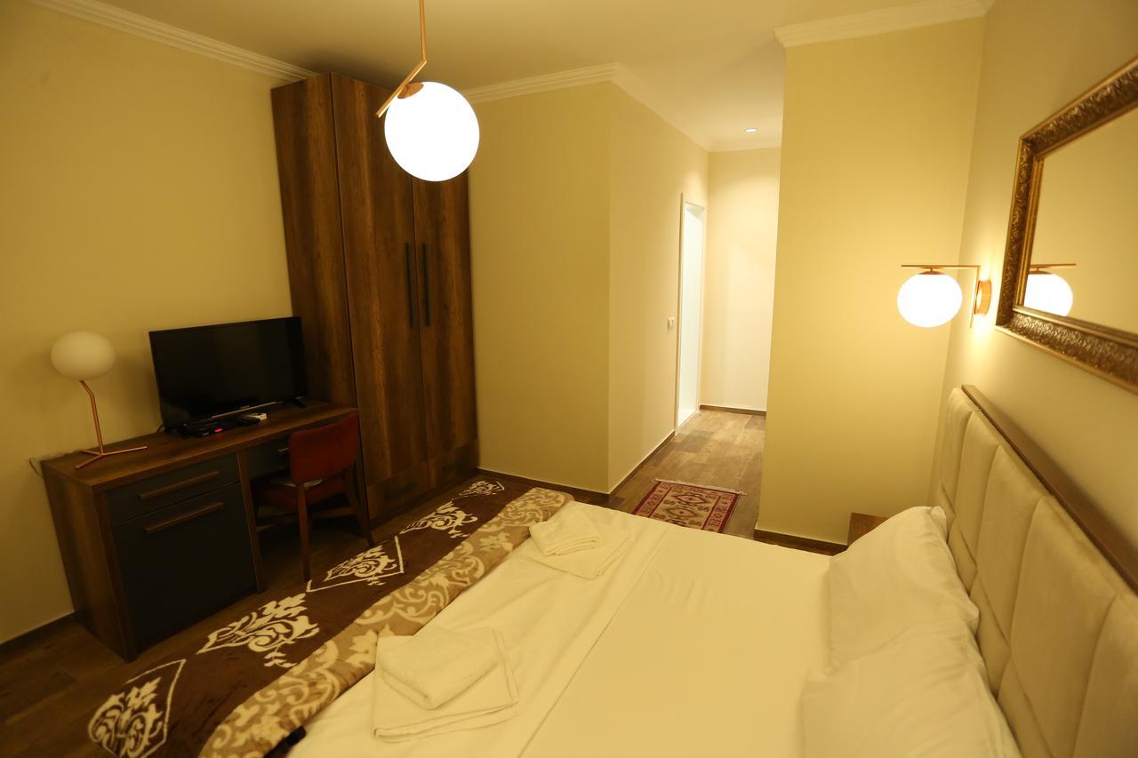 Saray Hotel Prizren Luaran gambar