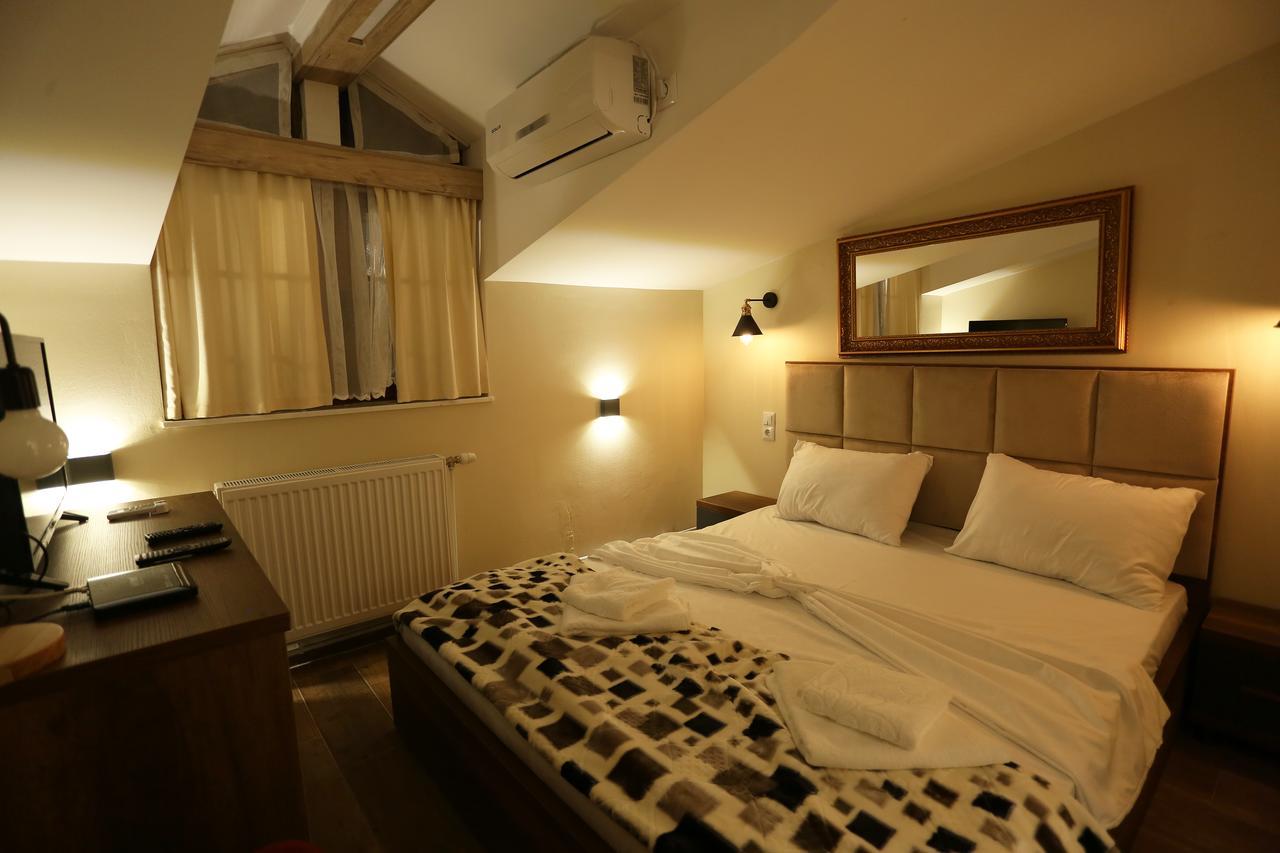 Saray Hotel Prizren Luaran gambar